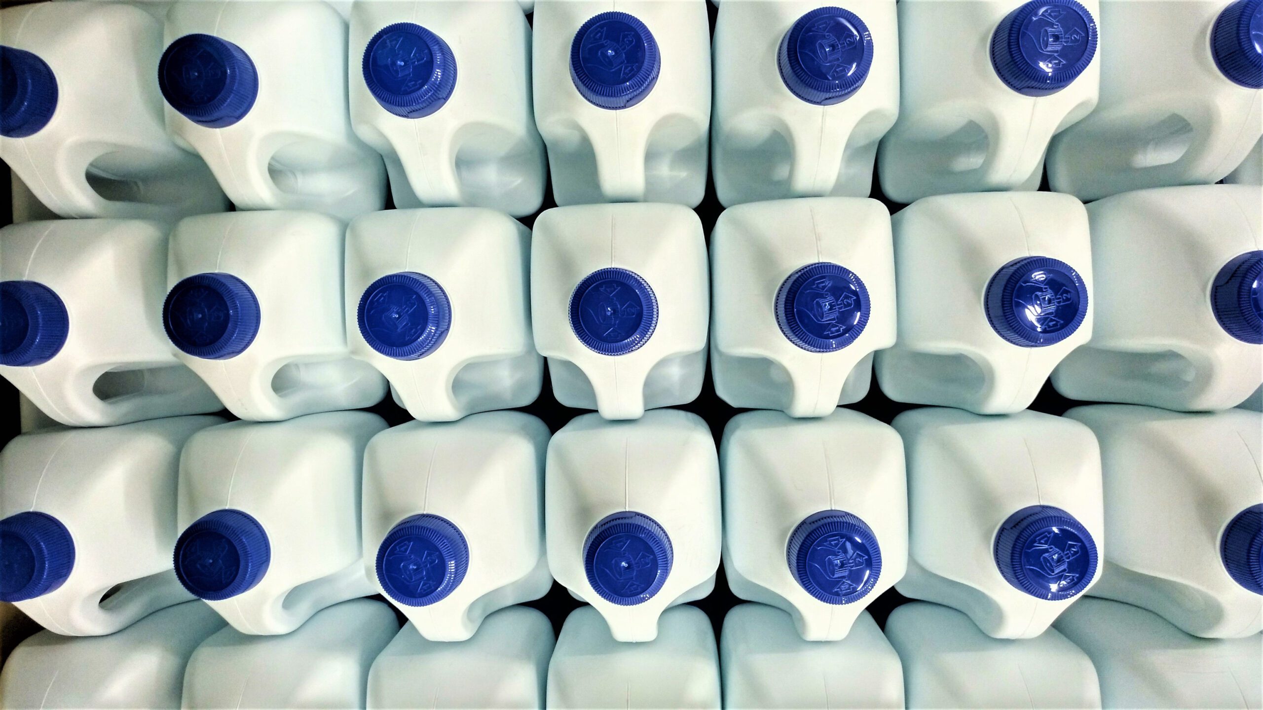 Bottiglie di Disinfettati e Sanitizzanti - Prodotti per la pulizia Ecopool Service